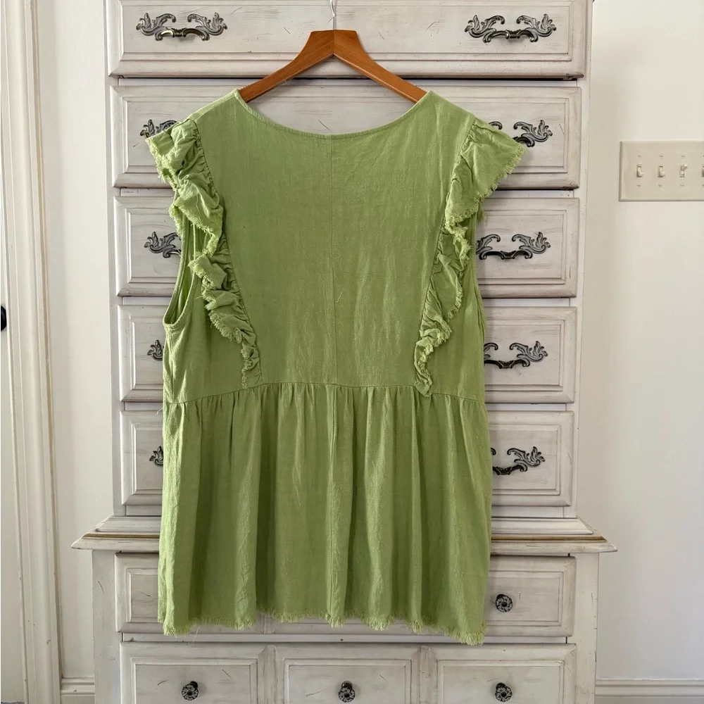 Sleeveless Ruffle V-Neck Top - Green